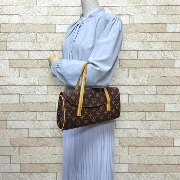 LOUIS VUITTON Authentic Brown Monogram Canvas Bag - Picture 2 of 11